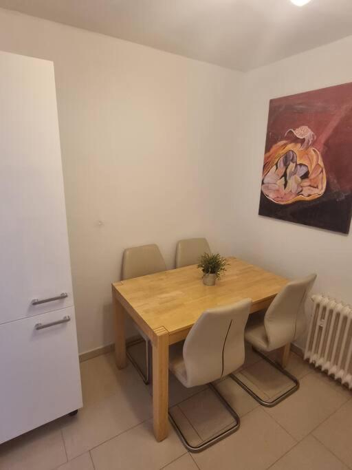 Viktoria'S Wohnung In カールスト エクステリア 写真